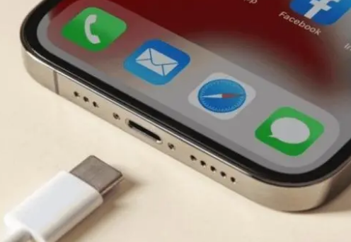 金波乡苹果15维修分享iPhone15改USB-C接口后能和安卓用户互借充电器吗 